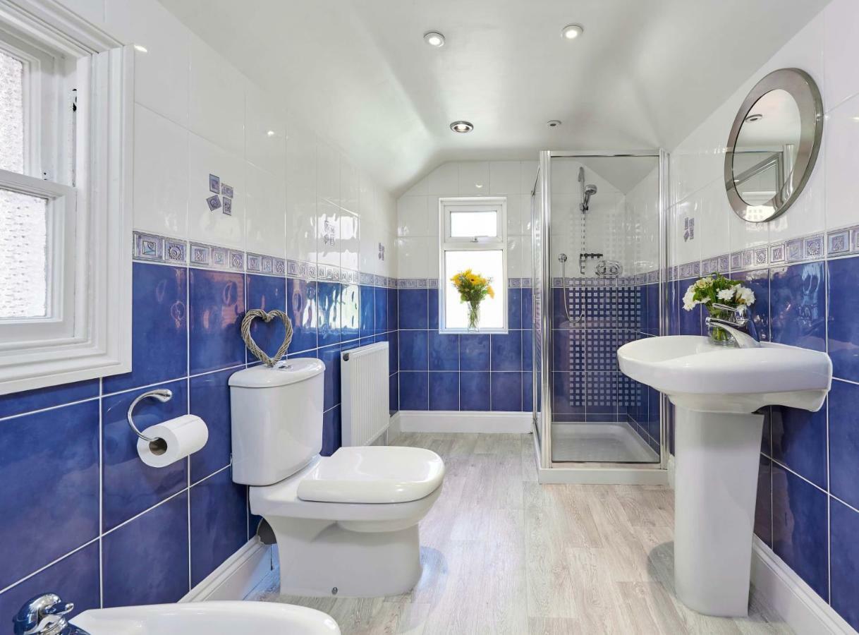 Harbour House Villa Whitby Bagian luar foto